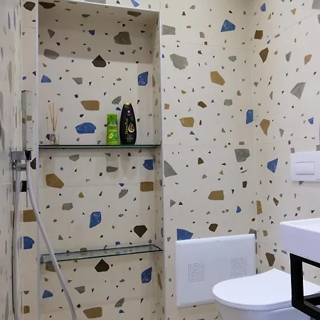 2e Center تيرانا